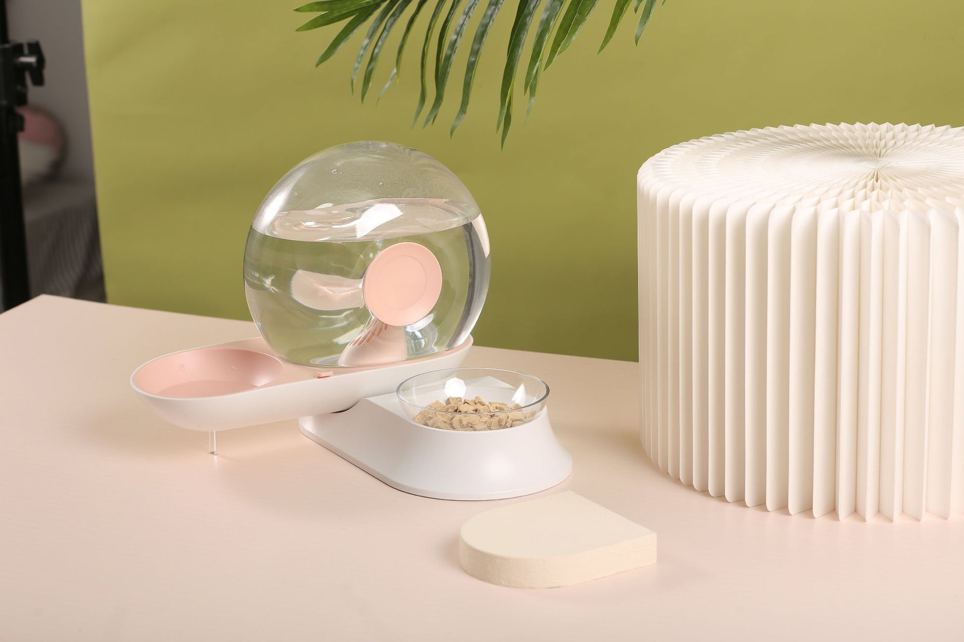Snail Shaped 2-in-1 Automated Gravity Pet Filtered Water Dispenser